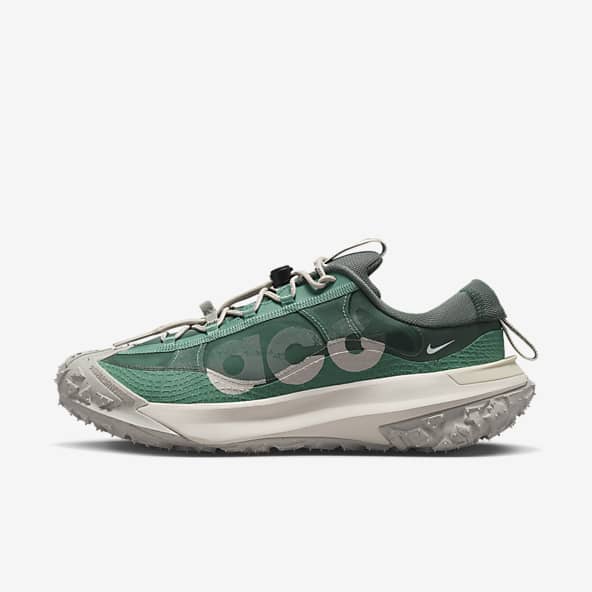Nike hiking sneakers top